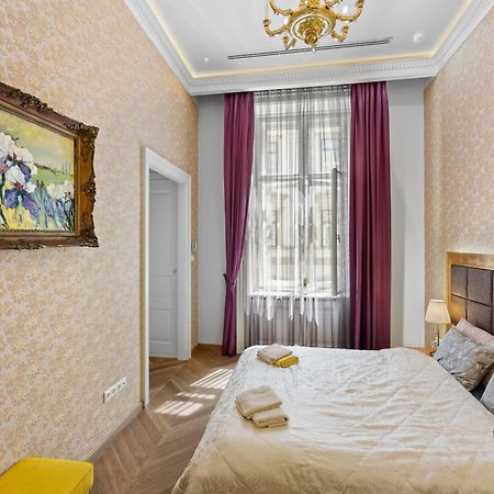 Count Zrinyi Basilica Luxurious Residence Budapeste Exterior foto